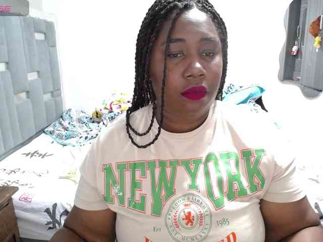 thickebonymilf webcam