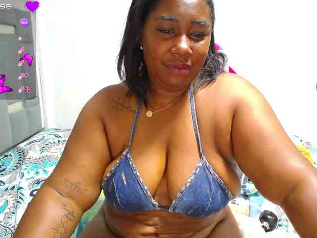thickebonymilf