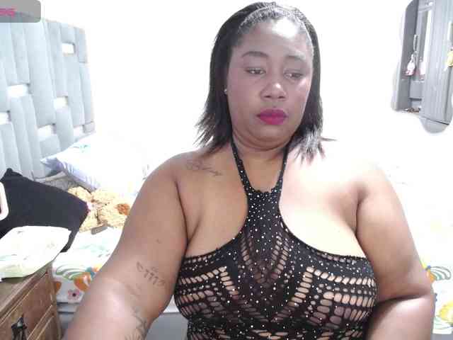 thickebonymilf webcam