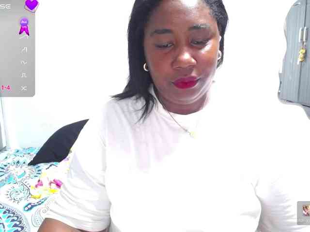 thickebonymilf webcam
