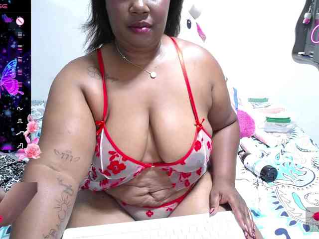 thickebonymilf webcam