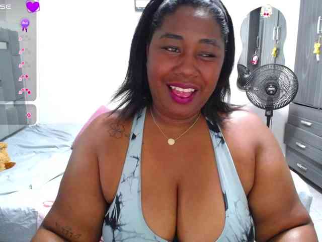 thickebonymilf webcam