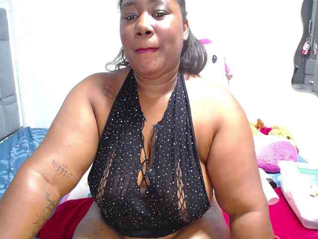 thickebonymilf webcam