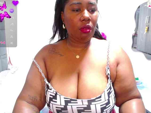 thickebonymilf webcam