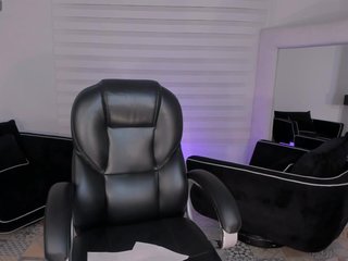 Charlotte-Cox Porn Show