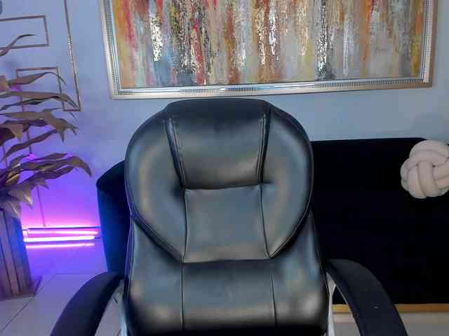 Charlotte-Cox webcam