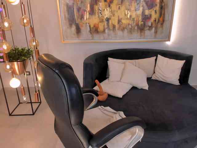 Charlotte-Cox