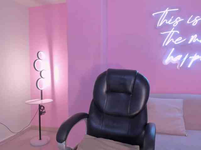 Charlotte-Cox webcam