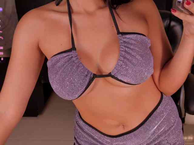 Charlotte-Cox webcam
