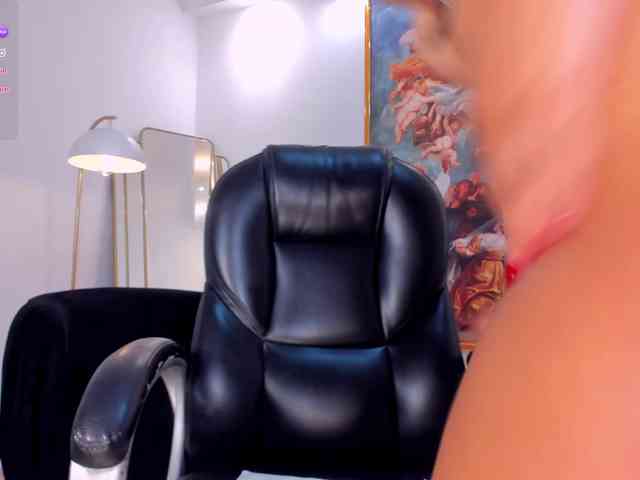 Charlotte-Cox webcam