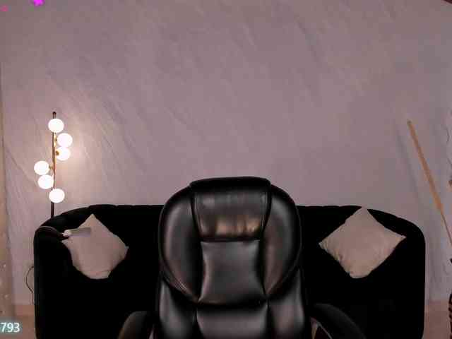 AlyssaDean webcam