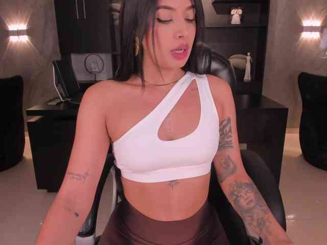 AlyssaDean Live Webcam on BongaCams