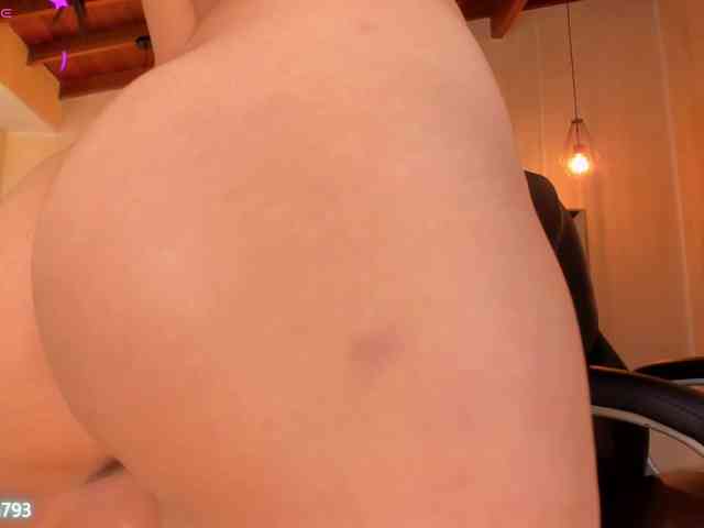 AlyssaDean webcam