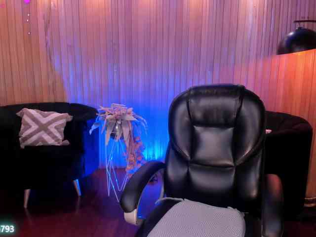 AlyssaDean webcam