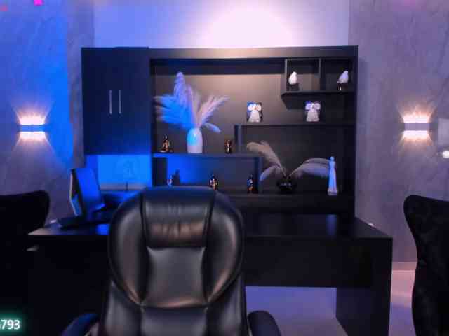 AlyssaDean webcam