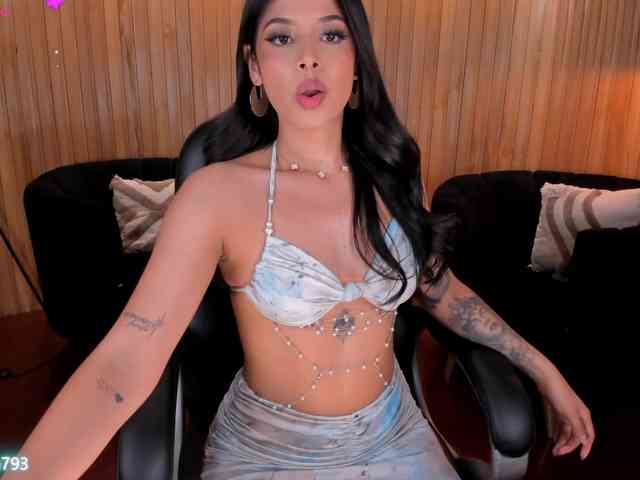 AlyssaDean webcam