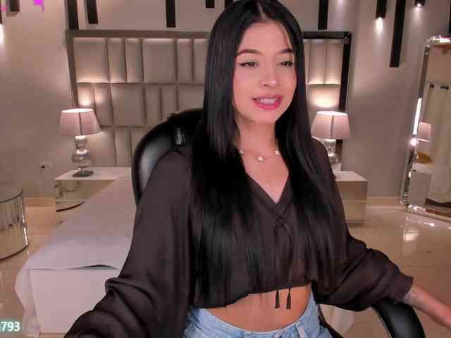 AlyssaDean webcam