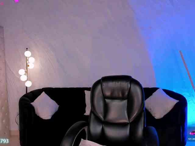AlyssaDean webcam
