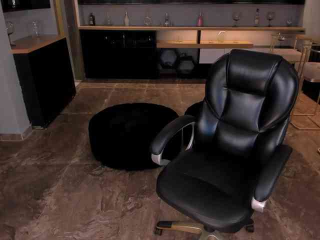 AlyssaDean webcam