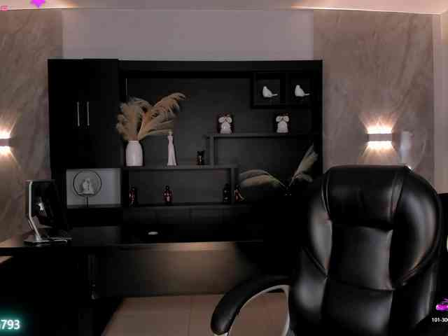 AlyssaDean webcam