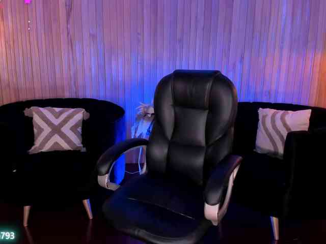 AlyssaDean webcam
