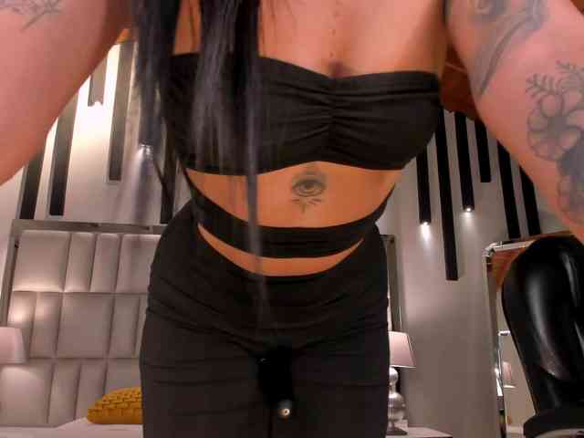 AlyssaDean webcam