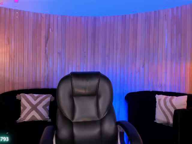 AlyssaDean webcam
