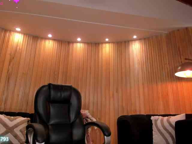 AlyssaDean webcam