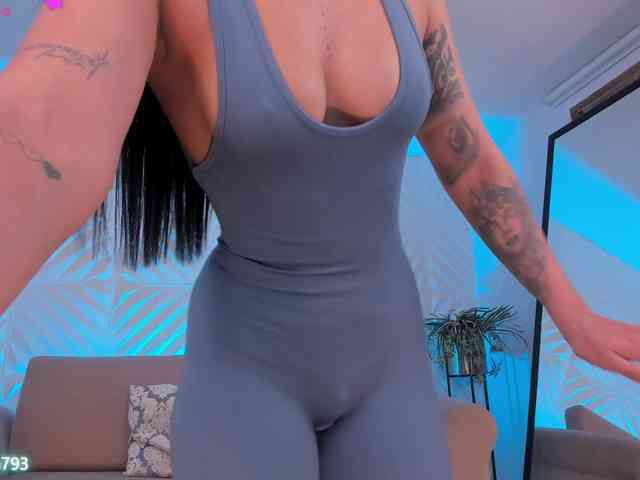 AlyssaDean webcam