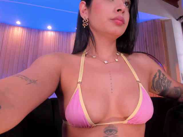 AlyssaDean webcam