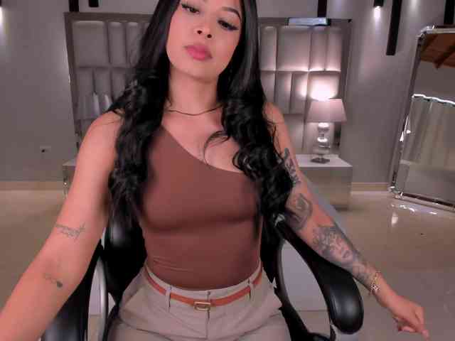 AlyssaDean webcam