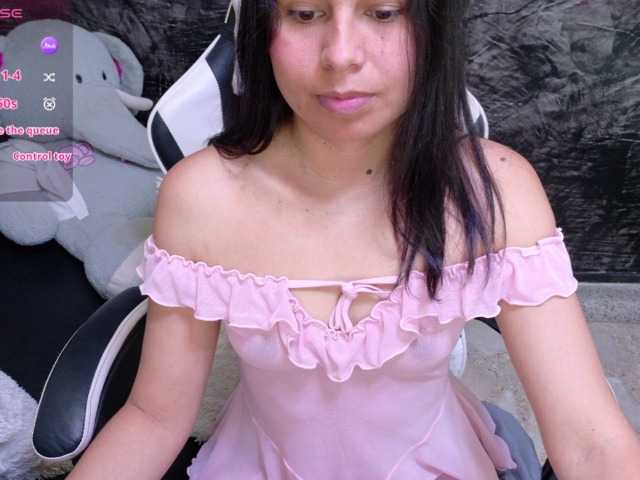 oliviia-love live cam on BongaCams