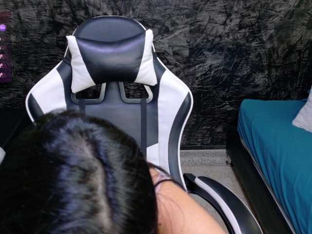 oliviia-love live cam on BongaCams