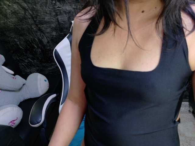 oliviia-love live cam on BongaCams