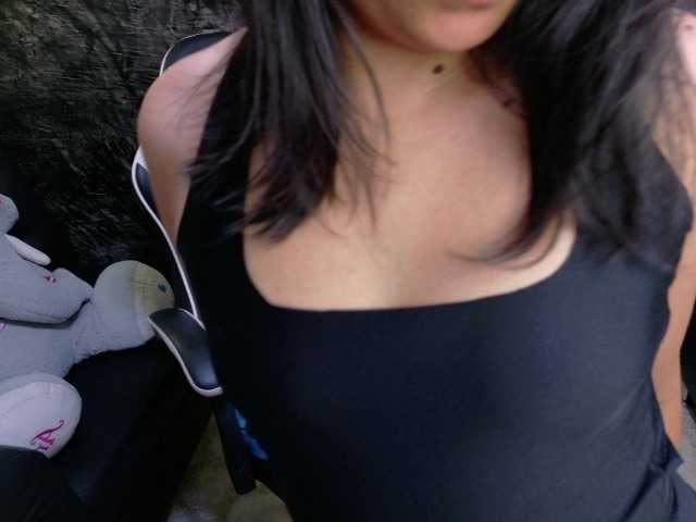 oliviia-love live cam on BongaCams