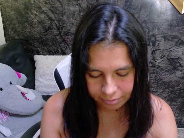 oliviia-love live cam on BongaCams