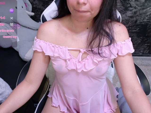 oliviia-love live cam on BongaCams