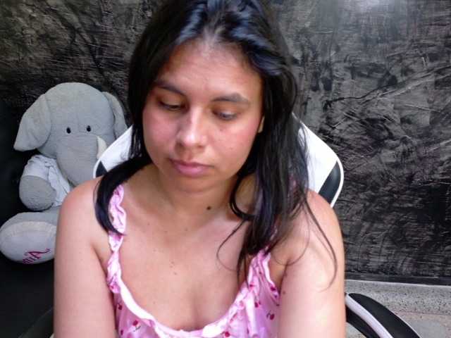 oliviia-love live cam on BongaCams