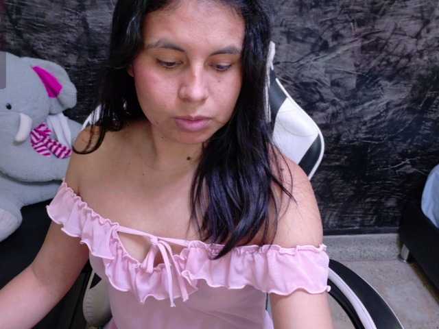 oliviia-love live cam on BongaCams