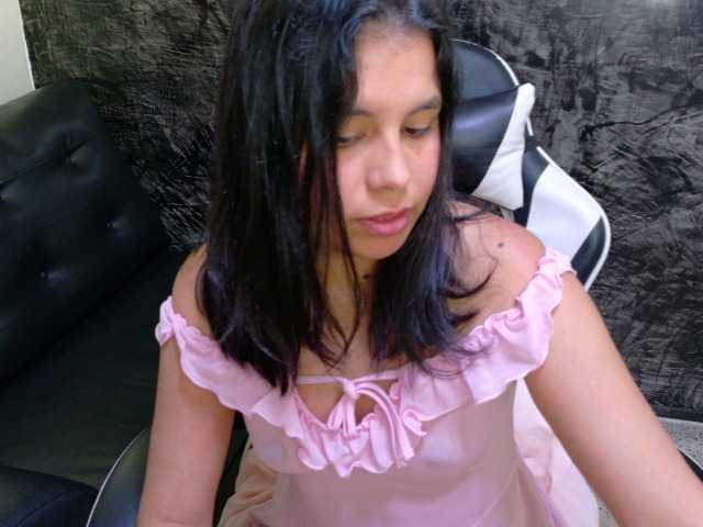 oliviia-love live cam on BongaCams