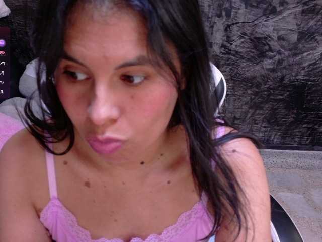 oliviia-love live cam on BongaCams