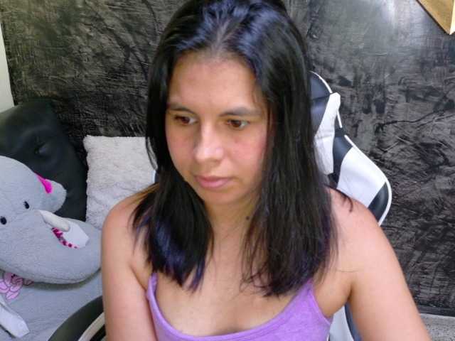 oliviia-love live cam on BongaCams