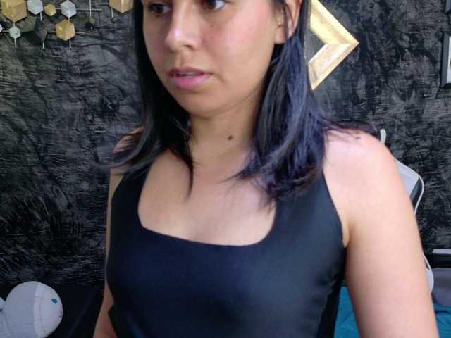 oliviia-love live cam on BongaCams