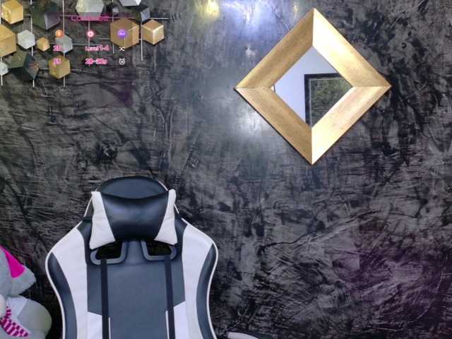 oliviia-love live cam on BongaCams