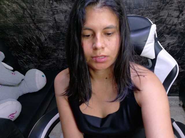 oliviia-love live cam on BongaCams