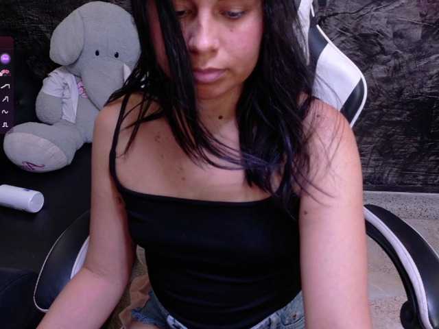 oliviia-love live cam on BongaCams