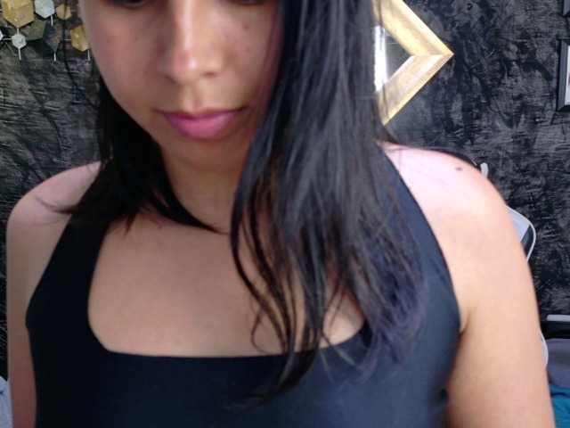 oliviia-love live cam on BongaCams