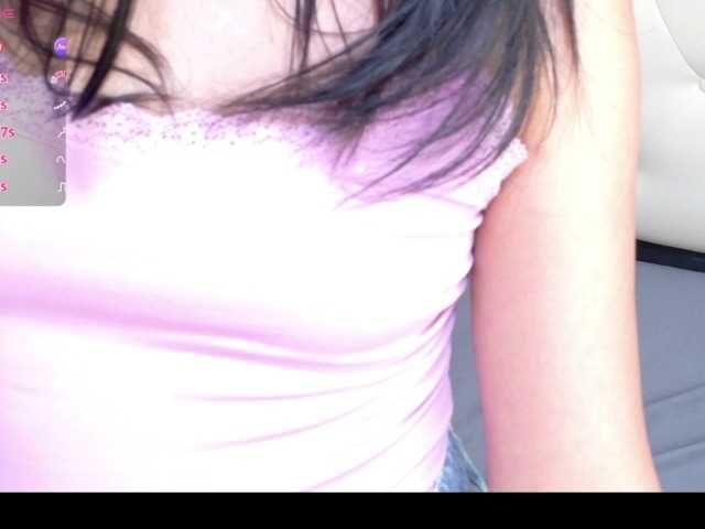 oliviia-love live cam on BongaCams