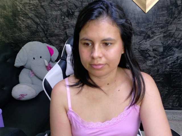 oliviia-love live cam on BongaCams