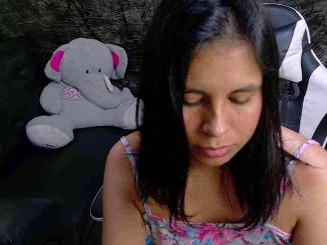 oliviia-love Live Webcam on BongaCams